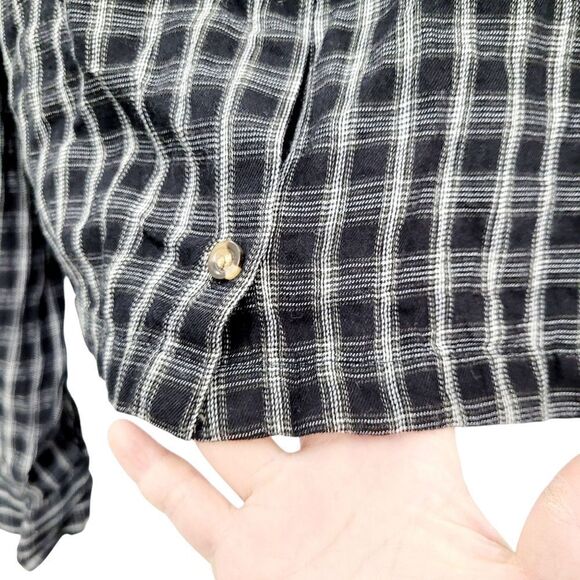 2/$20 H&M Black & White Plaid Pattern Buttons Down Cropped Top Shirt Size: XL - Picture 9 of 12